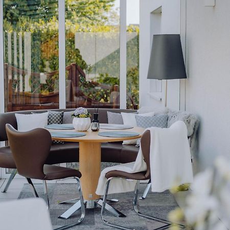 Pension Sterntaler Rheinhausen Bagian luar foto