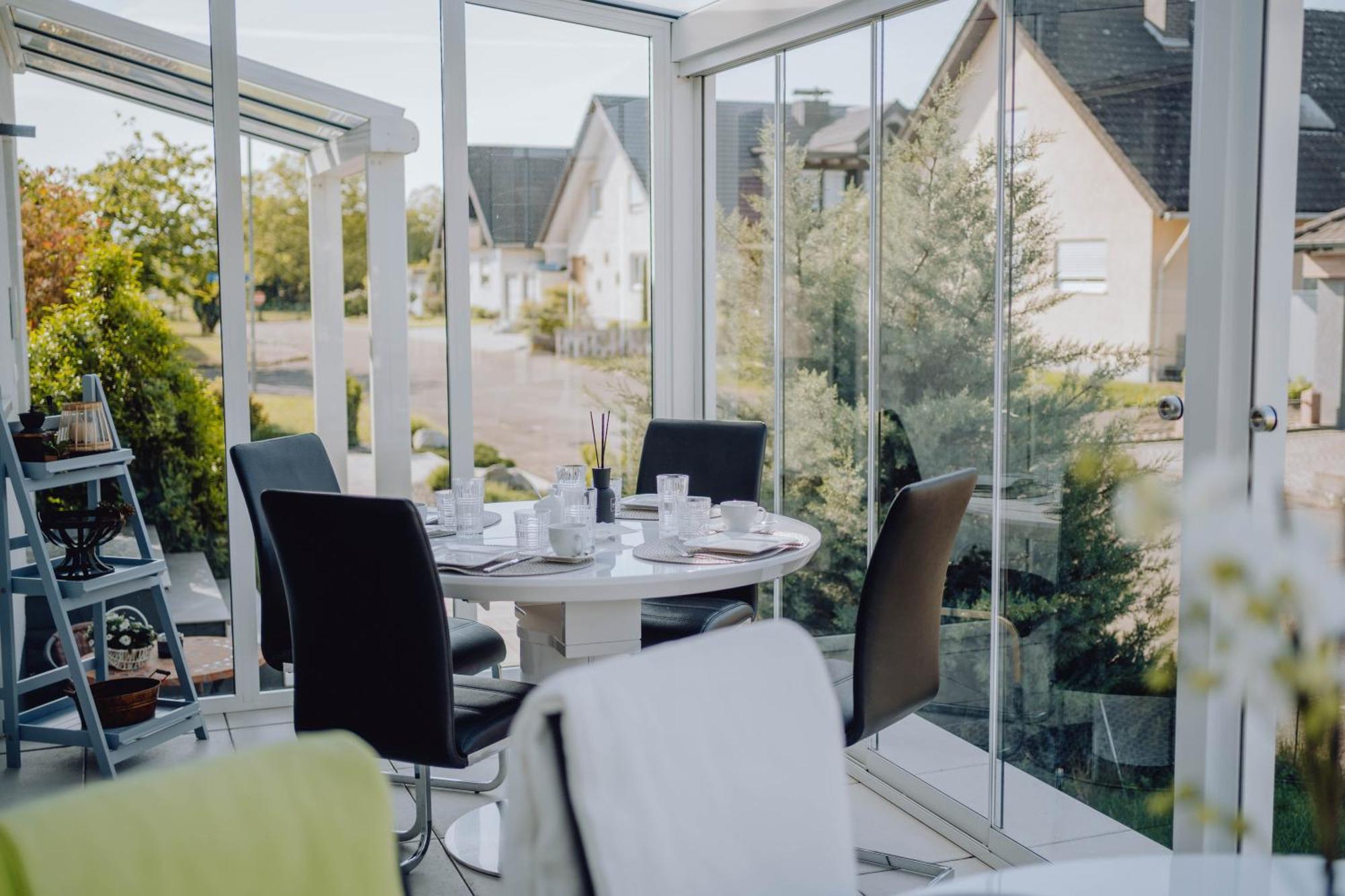 Pension Sterntaler Rheinhausen Bagian luar foto